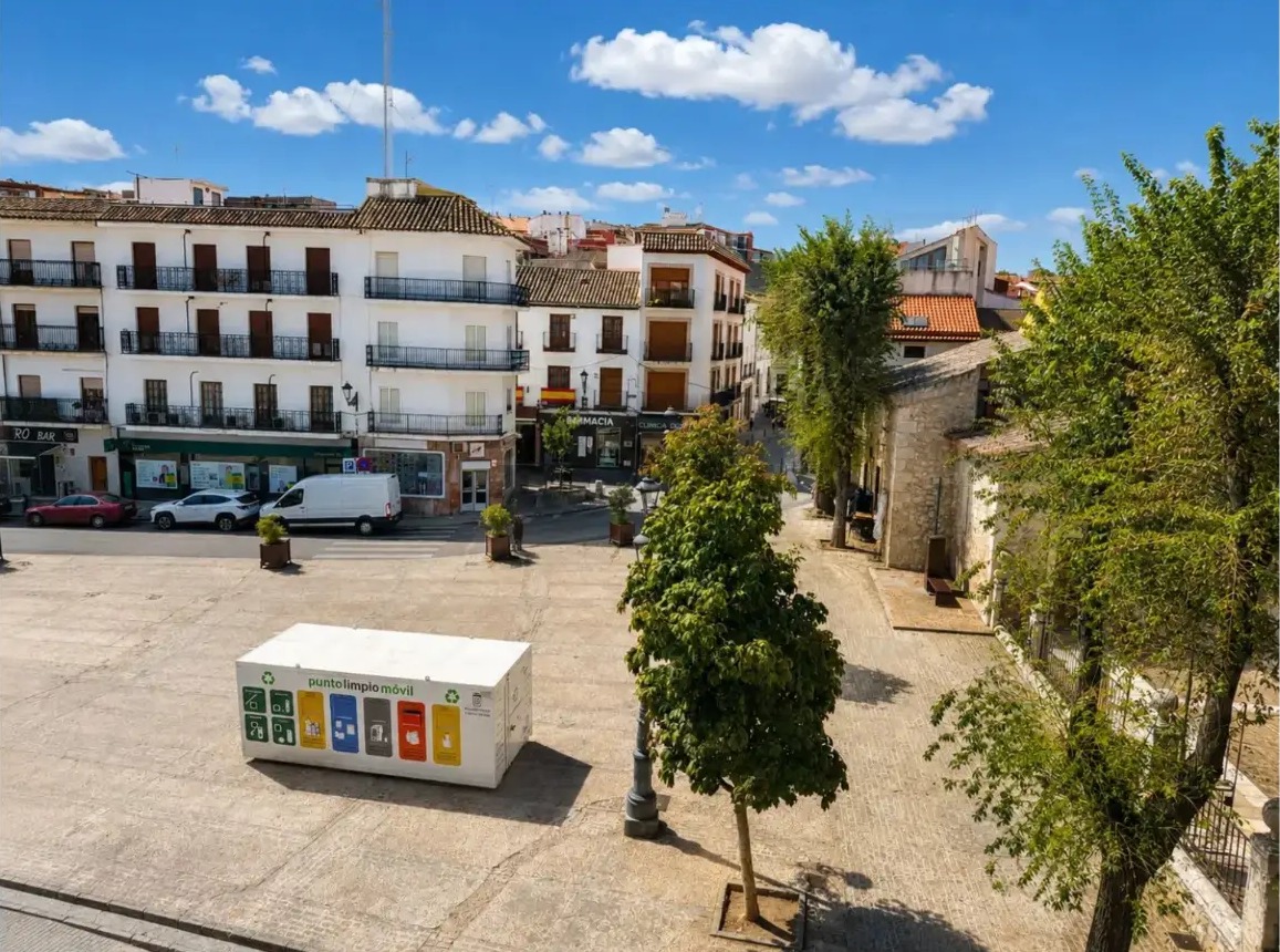 Amplio piso de 130 m² con vistas a la plaza en el centro de Arganda - imagen 10