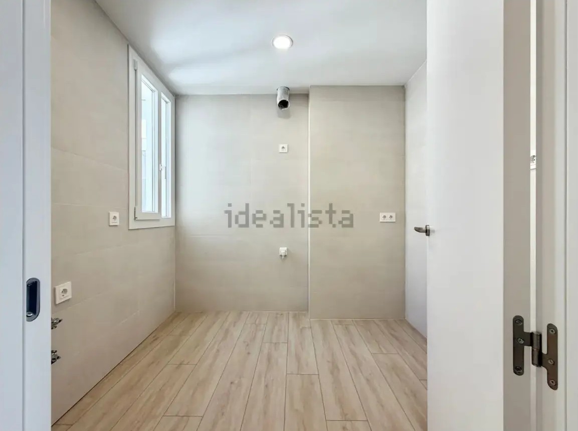 Espectacular ático reformado de 180 m² con gran terraza en Argüelles - imagen 13