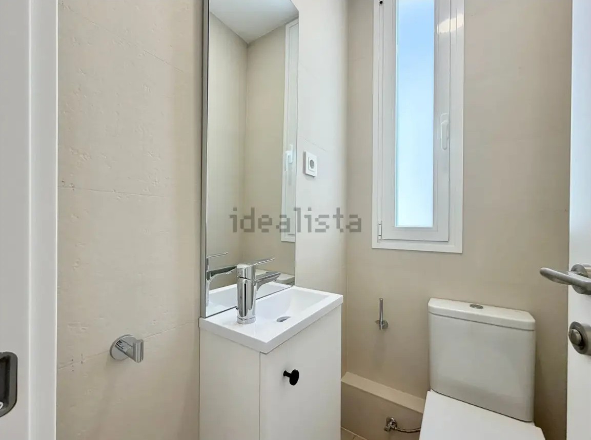 Espectacular ático reformado de 180 m² con gran terraza en Argüelles - imagen 16