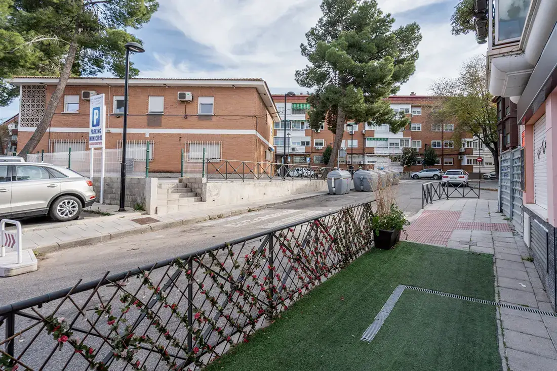 Bar-restaurante con amplias terrazas en Mejorada del Campo · vivienda en venta en Madrid · Yolanda González