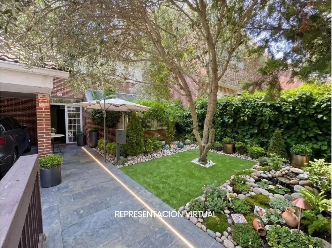 Chalet adosado de 360 m² con jardín en Parquelagos (Galapagar) - imagen 3