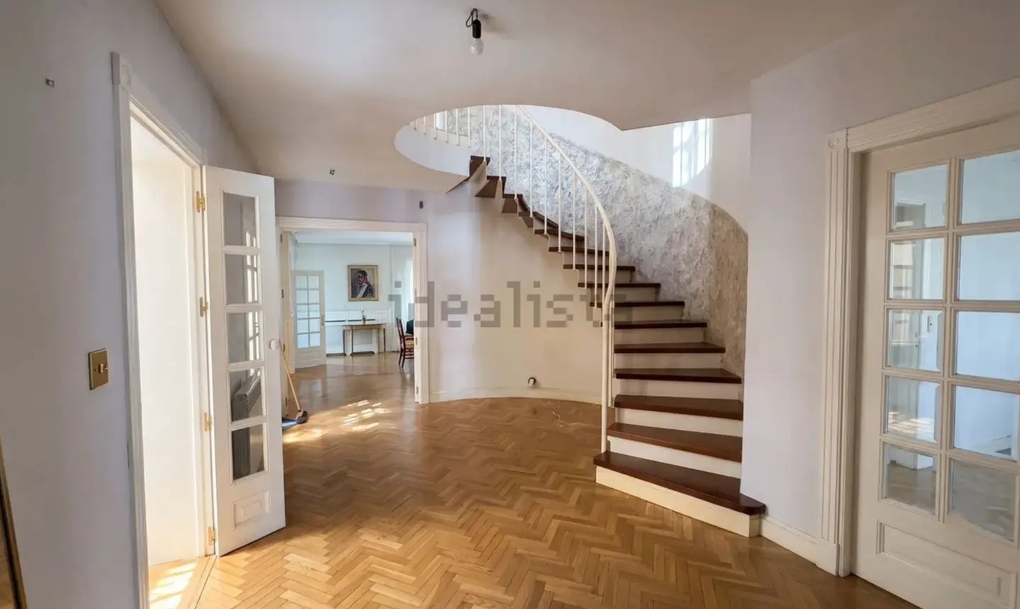Chalet adosado de 360 m² con jardín en Parquelagos (Galapagar) - imagen 5