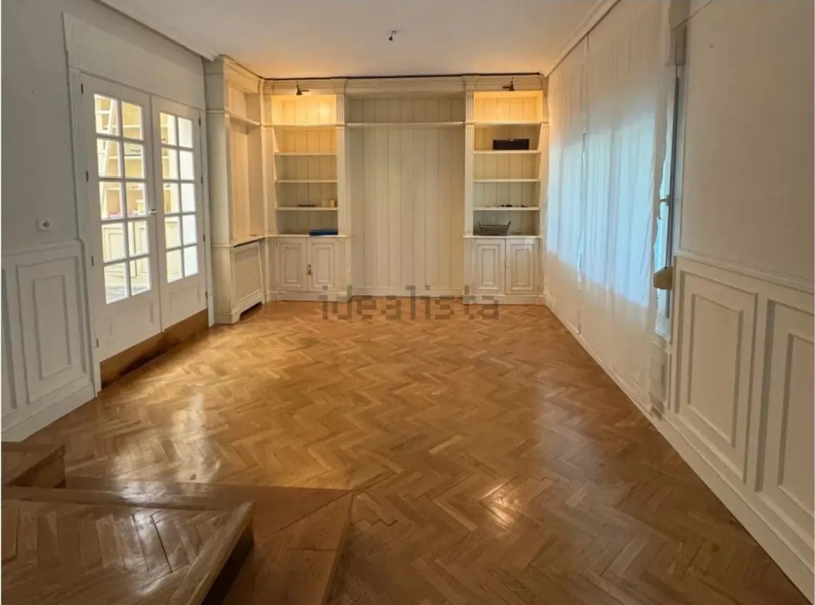 Chalet adosado de 360 m² con jardín en Parquelagos (Galapagar) - imagen 8