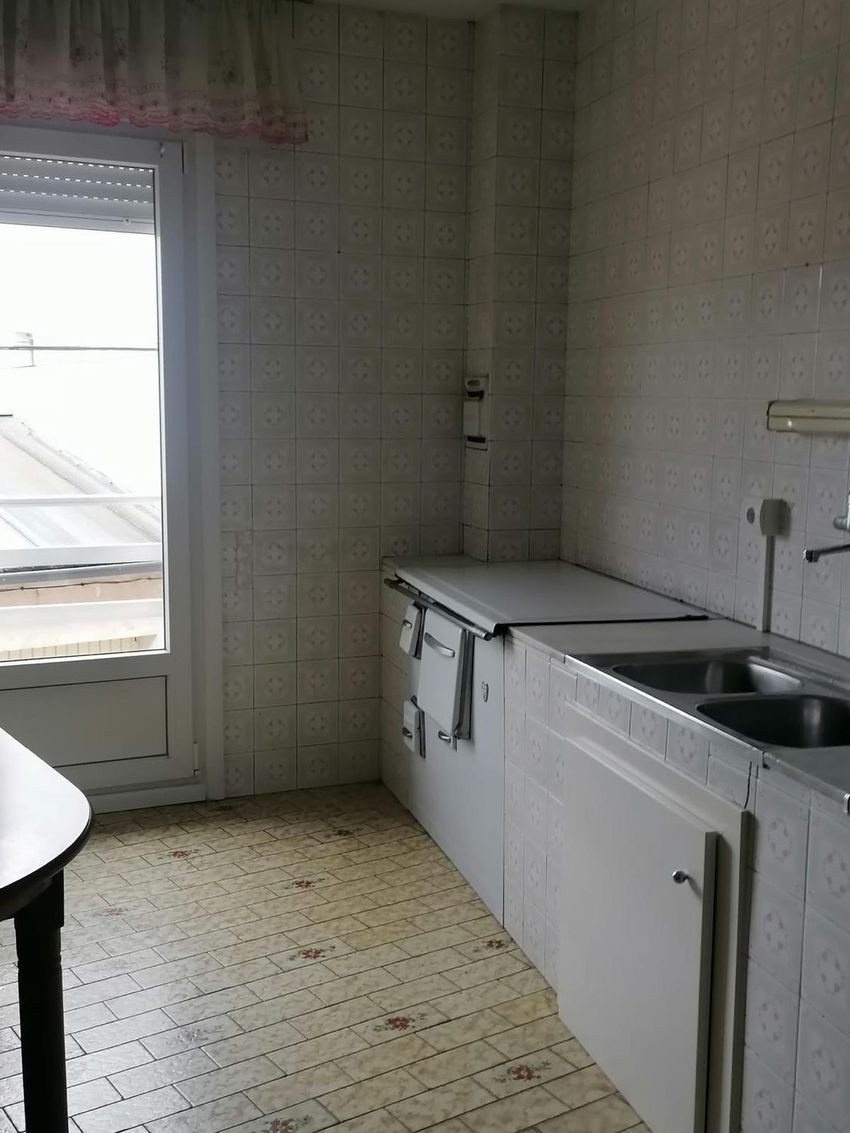 Calle Santa Isabel — Chalet pareado de 190 m² con ascensor y buhardilla en el centro de Cacabelos · El Bierzo (León) - imagen 3