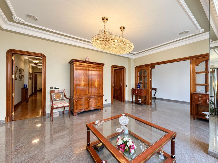Espectacular vivienda exterior de más de 190 m² junto a la Castellana - imagen 16