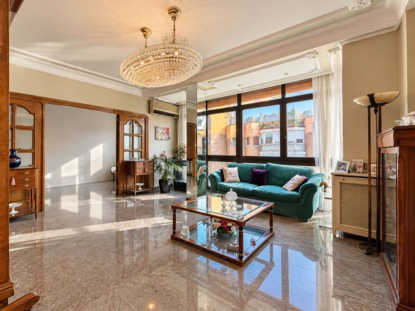 Espectacular vivienda exterior de más de 190 m² junto a la Castellana - imagen 17