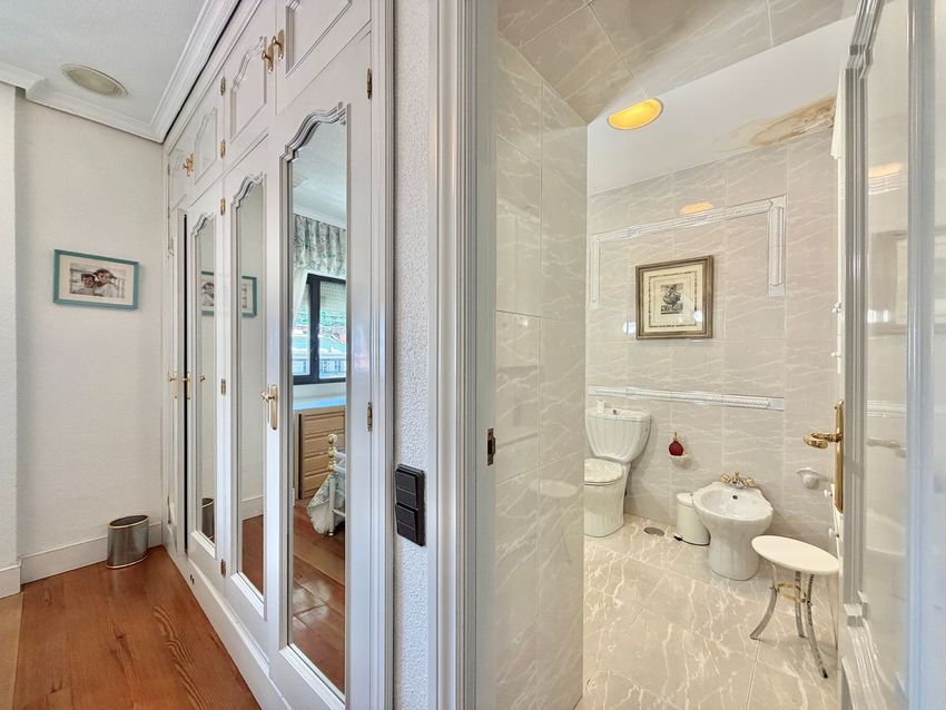 Espectacular vivienda exterior de más de 190 m² junto a la Castellana - imagen 30