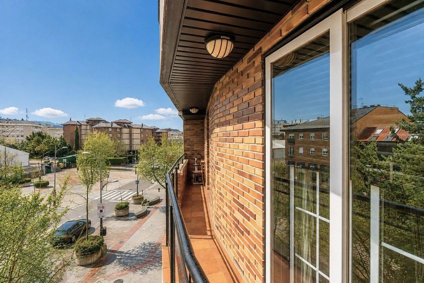 Piso exterior con gran terraza y vistas a la Sierra en urbanización privada · Collado Villalba - imagen 6