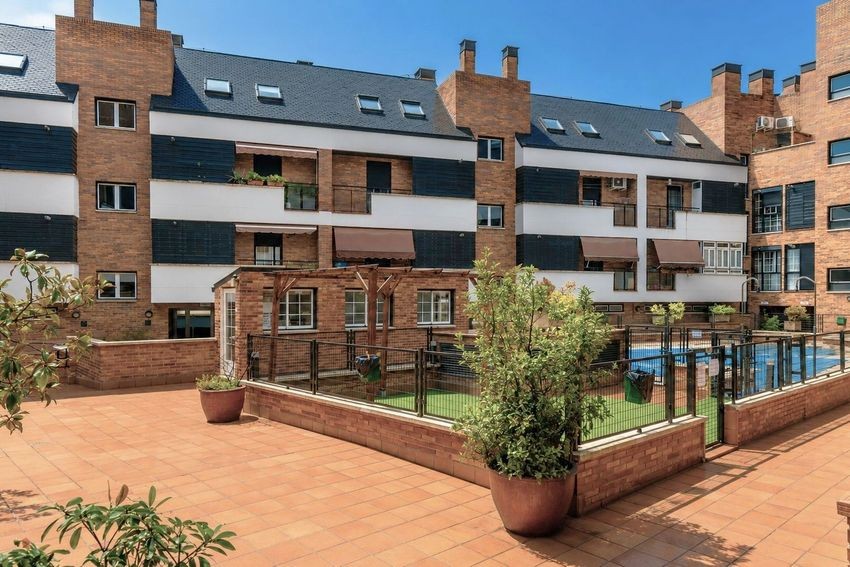 Piso exterior con gran terraza y vistas a la Sierra en urbanización privada · Collado Villalba - imagen 16