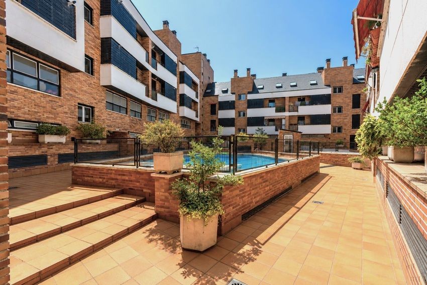 Piso exterior con gran terraza y vistas a la Sierra en urbanización privada · Collado Villalba - imagen 38