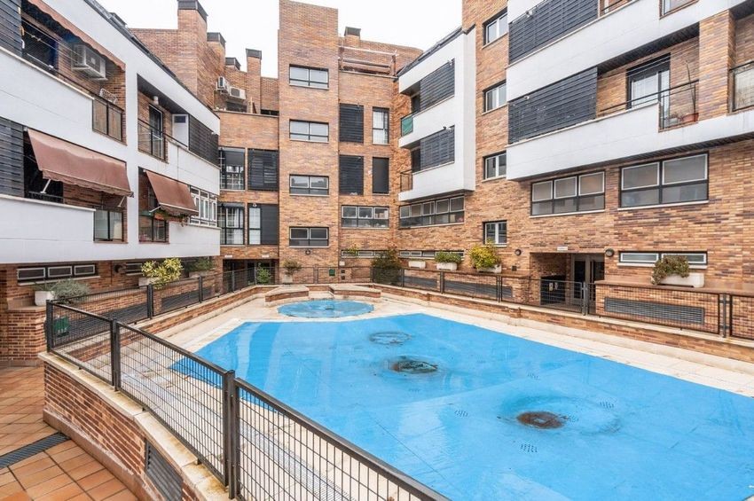 Piso exterior con gran terraza y vistas a la Sierra en urbanización privada · Collado Villalba - imagen 40