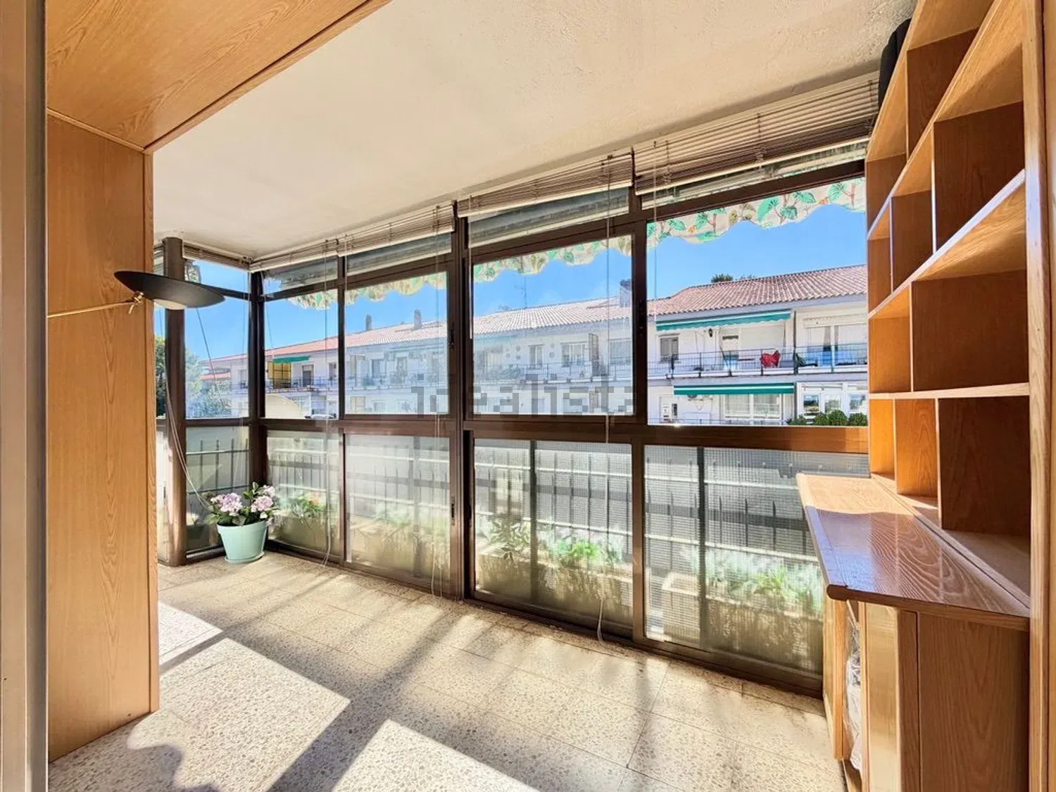 Luminoso piso con terraza acristalada y urbanización con piscina en Collado Villalba - imagen 5
