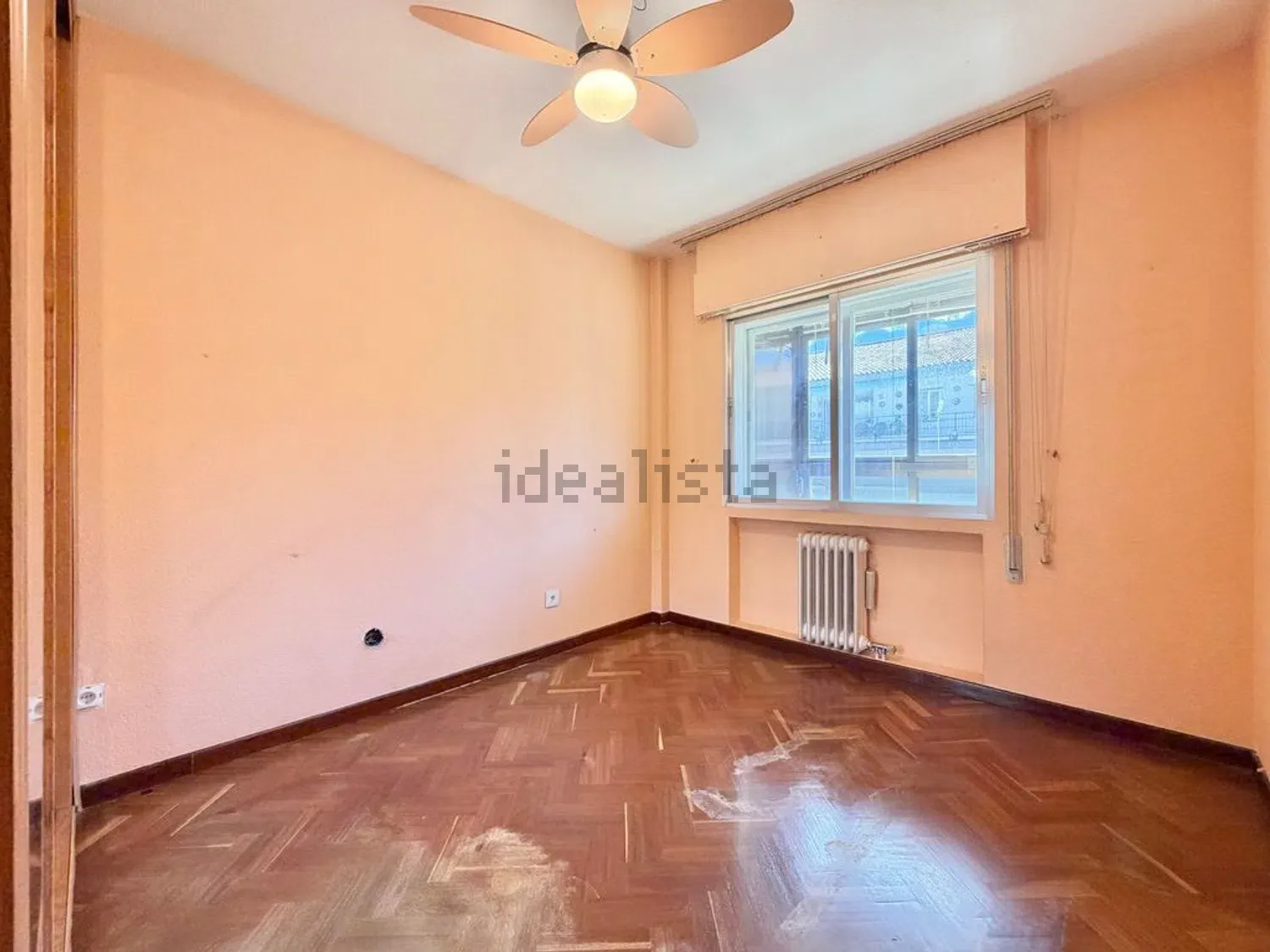 Luminoso piso con terraza acristalada y urbanización con piscina en Collado Villalba - imagen 8