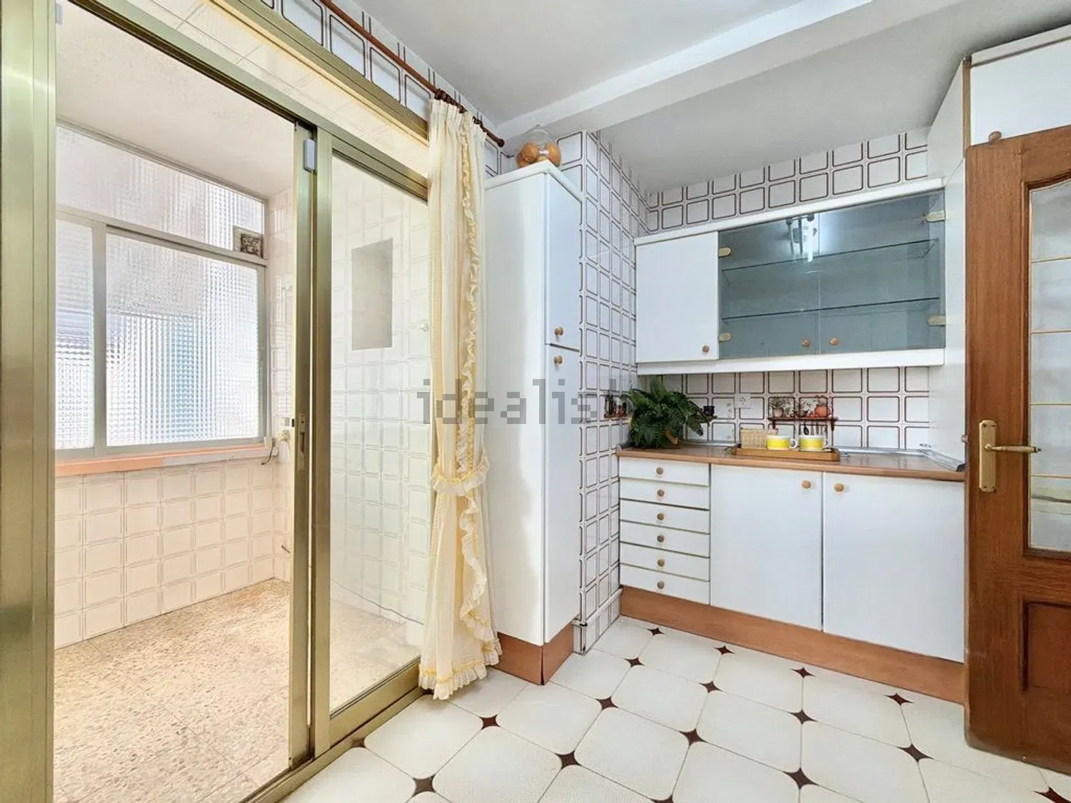 Luminoso piso con terraza acristalada y urbanización con piscina en Collado Villalba - imagen 33