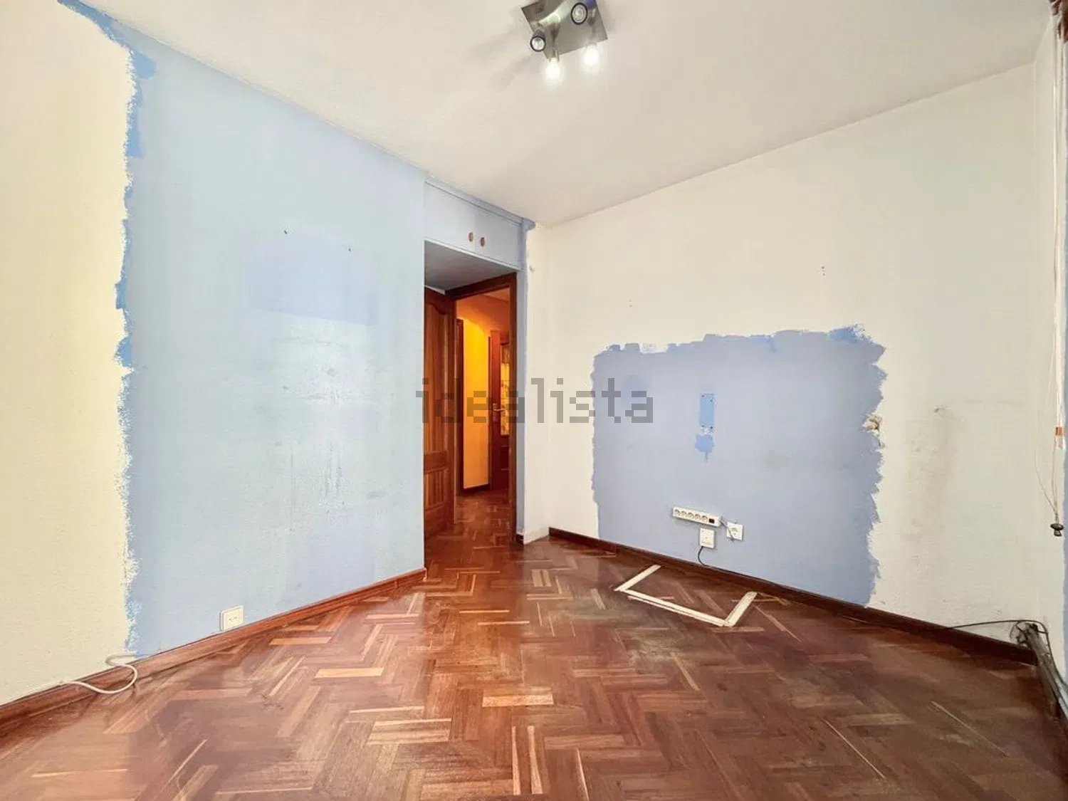 Luminoso piso con terraza acristalada y urbanización con piscina en Collado Villalba - imagen 38
