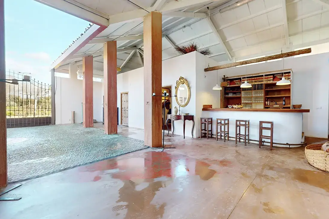 Finca de lujo de 30 ha estilo balinés con piscina infinity · Aldea del Fresno - imagen 23