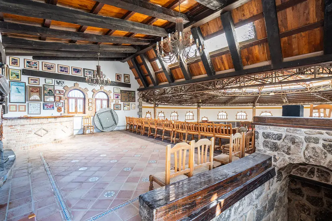 Finca ganadera de lujo de 93 ha con plaza de toros · Robledo de Chavela - imagen 19