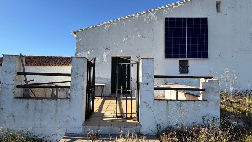 Hacienda Valverde — Finca rústica de 88 ha con cortijo, pozos y embalses · La Puebla de Guzmán (Huelva) - imagen 6