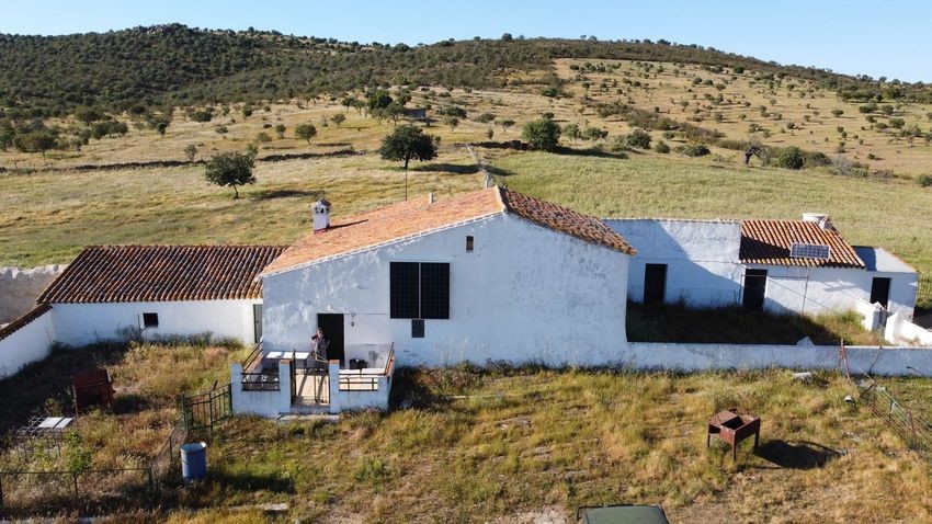 Hacienda Valverde — Finca rústica de 88 ha con cortijo, pozos y embalses · La Puebla de Guzmán (Huelva) - imagen 34
