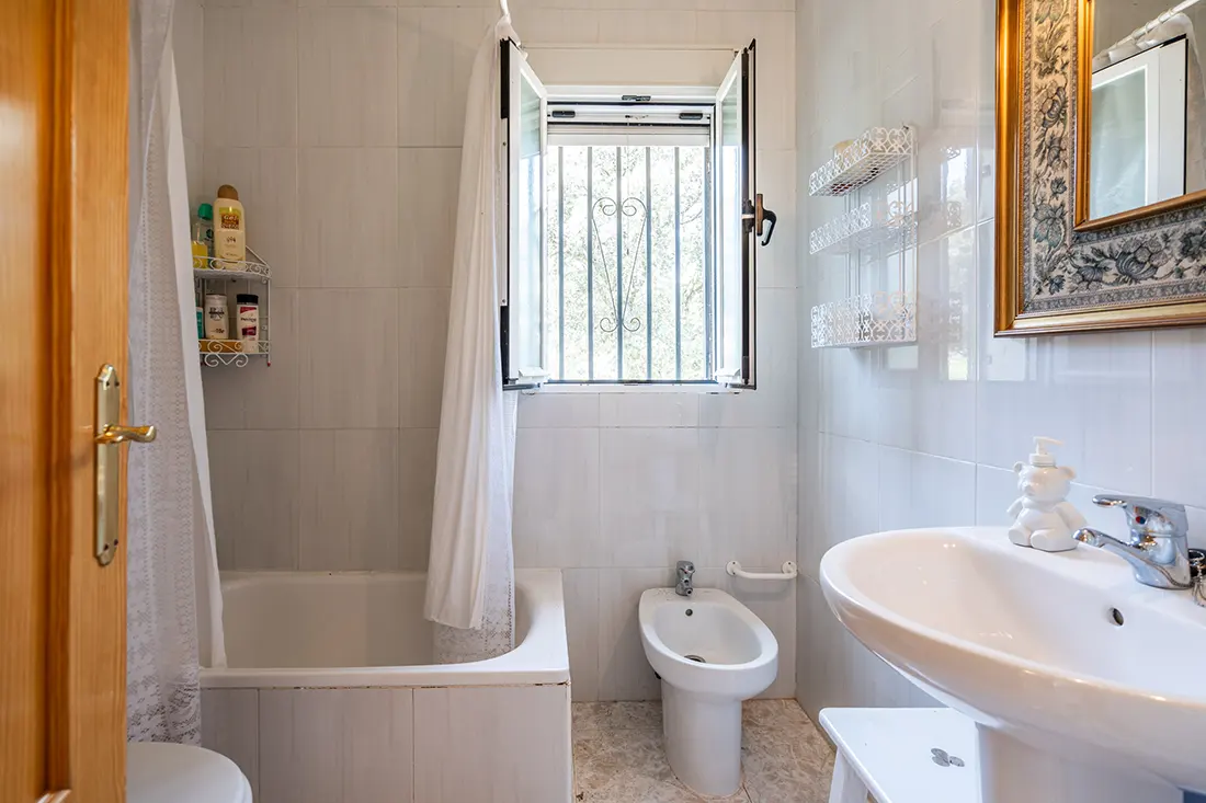 28 hectáreas con vivienda amueblada y ermita en Almorox · Toledo - imagen 19