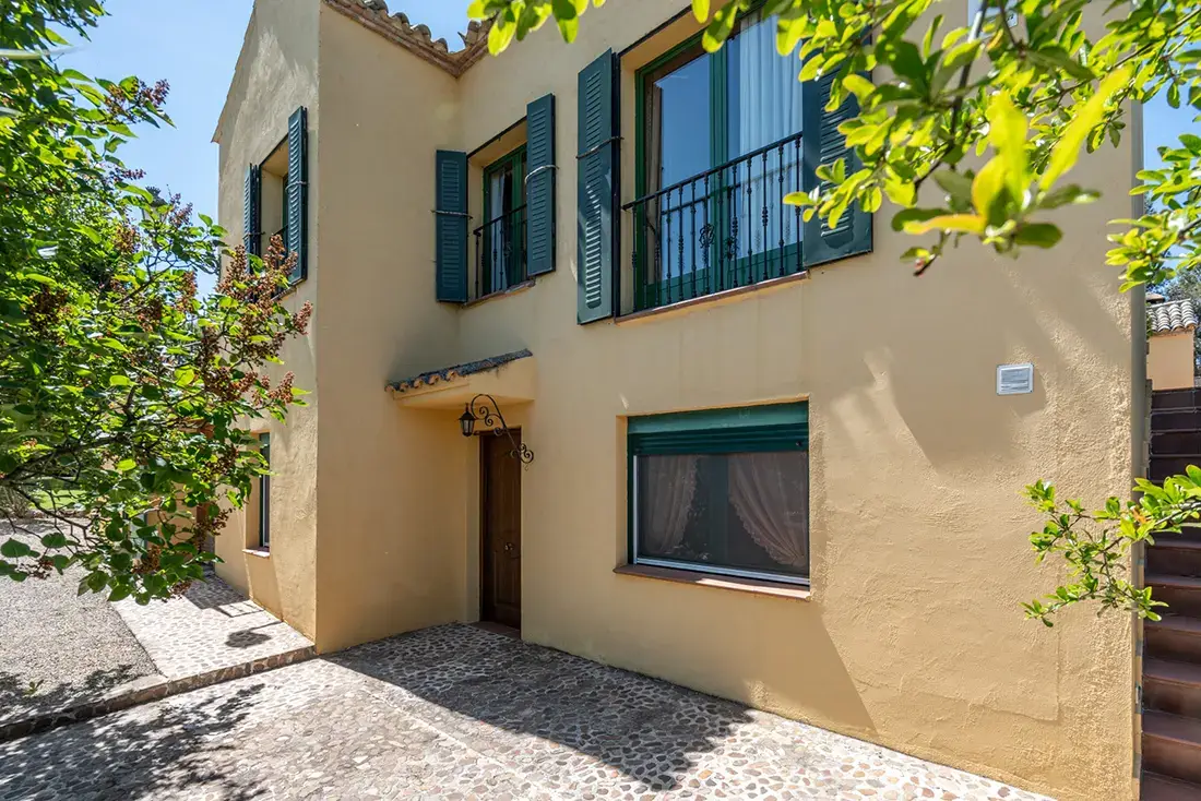 Finca de lujo de 4 ha con piscina y bodega en Valgrande · Chinchón - imagen 4