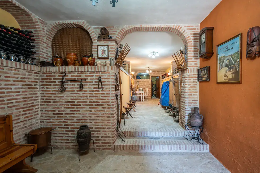 Finca de lujo de 4 ha con piscina y bodega en Valgrande · Chinchón - imagen 16
