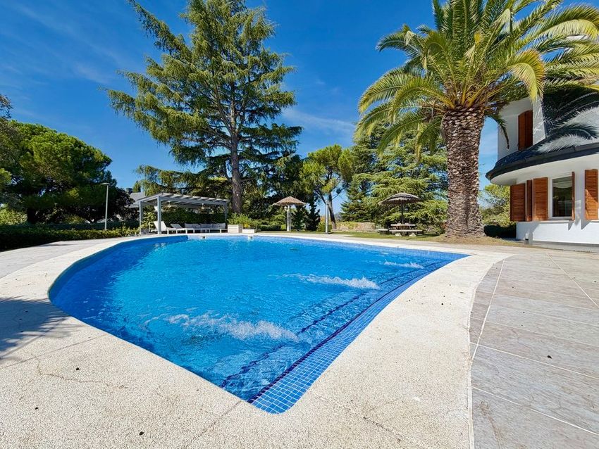 Espectacular chalet de lujo con piscina y pista de tenis en El Golf de Las Rozas - imagen 50