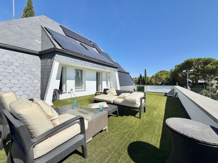 Espectacular chalet de lujo con piscina y pista de tenis en El Golf de Las Rozas - imagen 81
