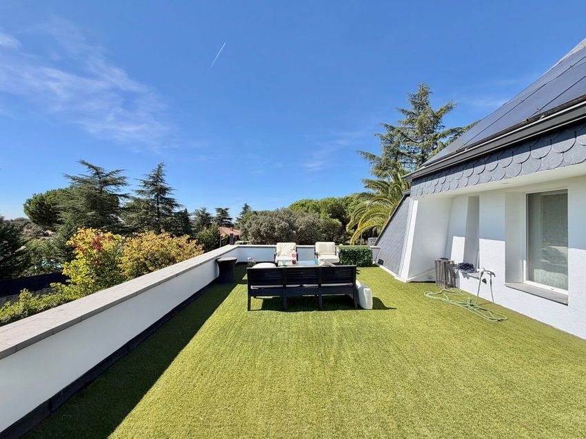 Espectacular chalet de lujo con piscina y pista de tenis en El Golf de Las Rozas - imagen 82