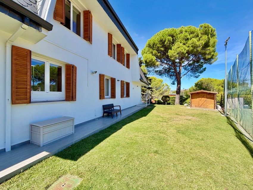 Espectacular chalet de lujo con piscina y pista de tenis en El Golf de Las Rozas - imagen 97