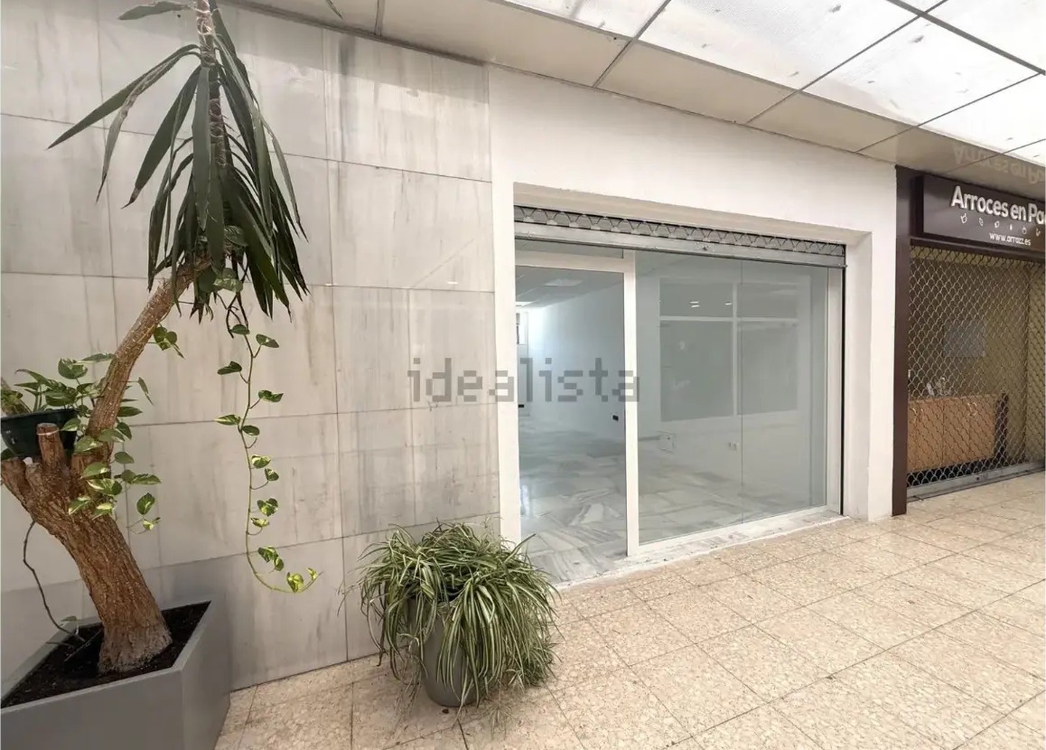 Local comercial reformado en el Centro Comercial La Tortuga - imagen 10