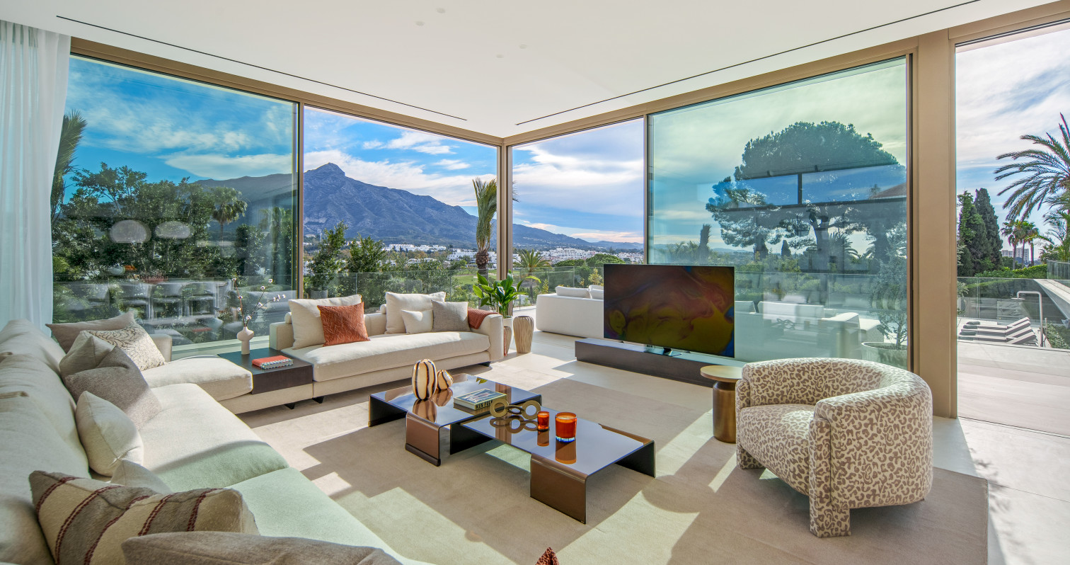 Villa Alcalá 70 — Nueva Andalucía, Marbella · vivienda en venta en Madrid · Yolanda González