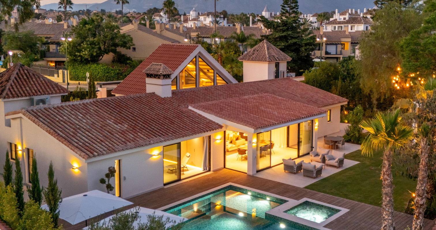 Villa Beach Life — Puerto Banús · vivienda en venta en Madrid · Yolanda González