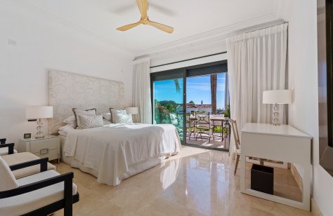 Villa La Perla — Haza del Conde, Nueva Andalucía - imagen 23