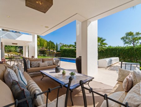 Villa Los Olivos 16 — Haza del Conde, Nueva Andalucía - imagen 4
