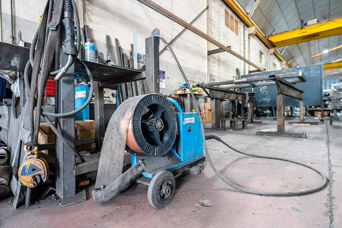 Nave industrial de 2.000 m² + empresa operativa rentable · Griñón - imagen 11
