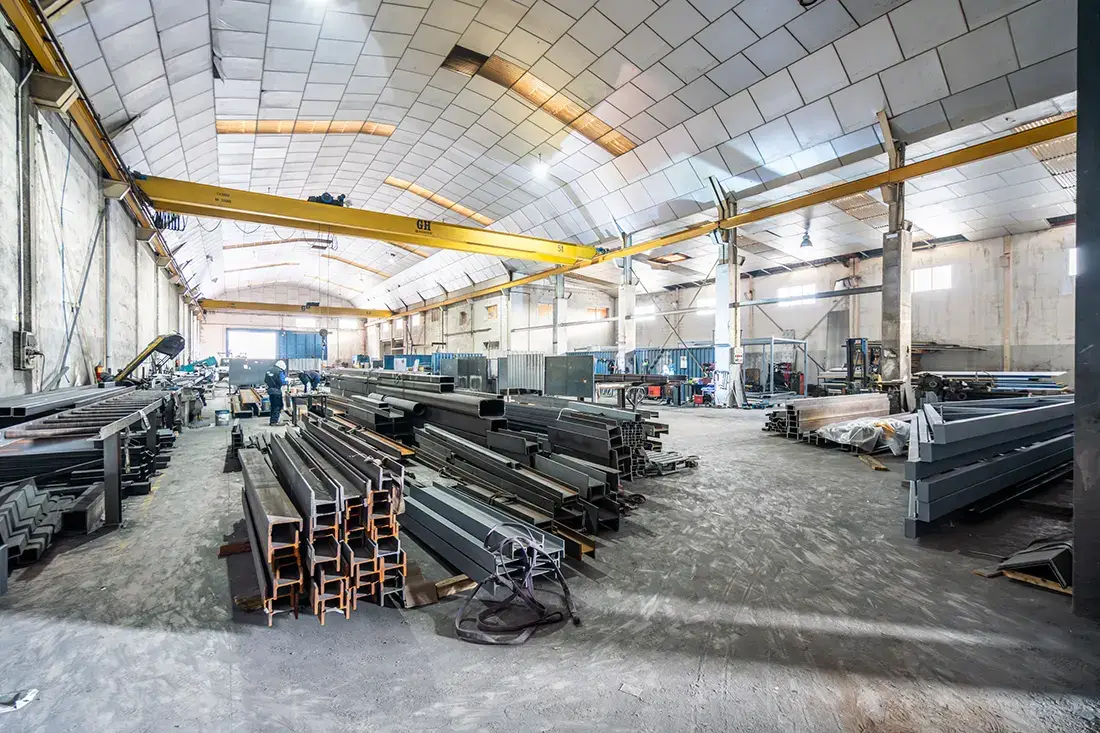 Nave industrial de 2.000 m² + empresa operativa rentable · Griñón - imagen 23