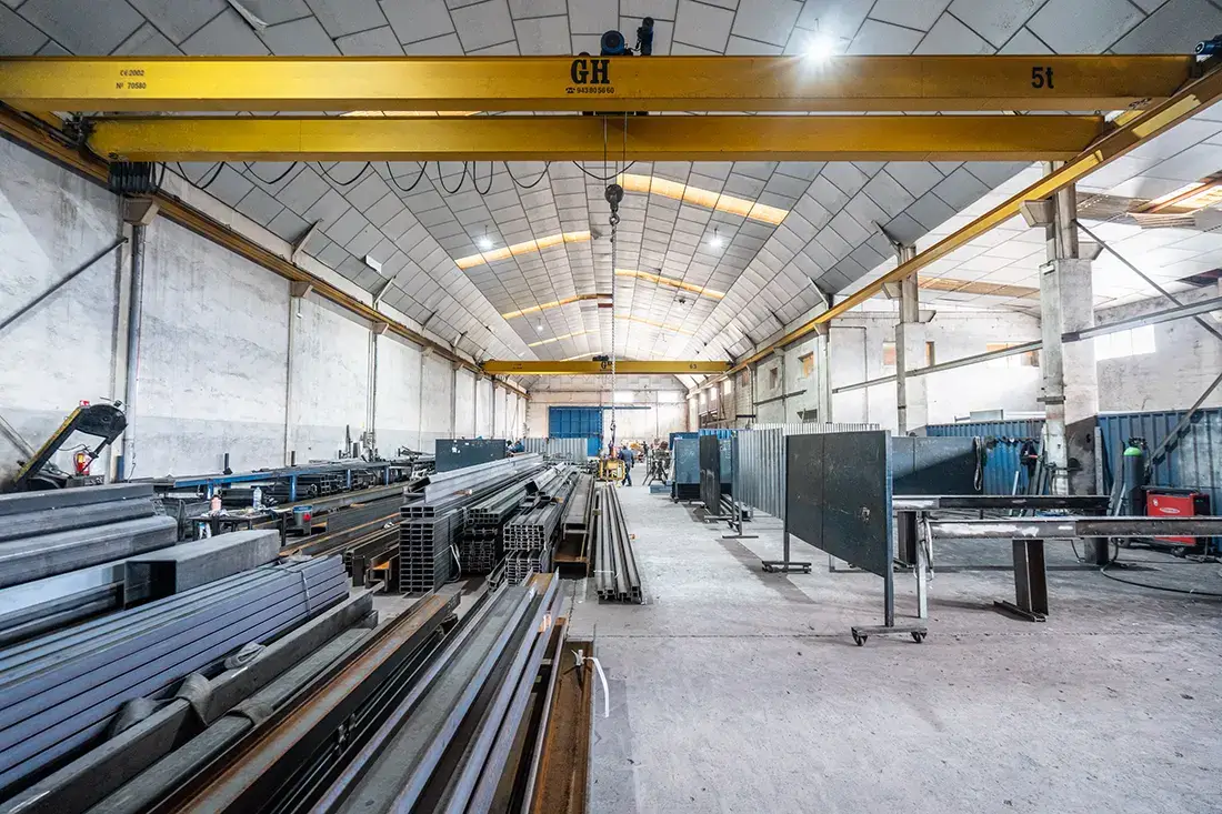 Nave industrial de 2.000 m² + empresa operativa rentable · Griñón - imagen 25