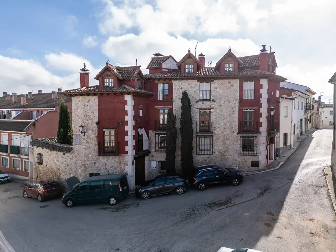 Palacete singular del siglo XVIII en Belmonte de Tajo - imagen 2
