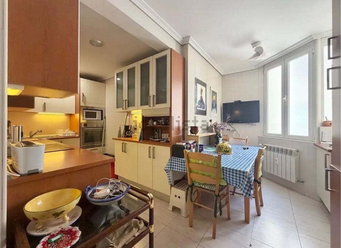 Exclusivo piso de 140 m² muy luminoso en el corazón de Chamberí - imagen 4