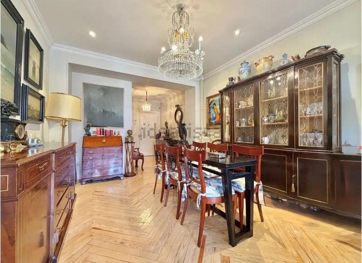 Exclusivo piso de 140 m² muy luminoso en el corazón de Chamberí - imagen 20