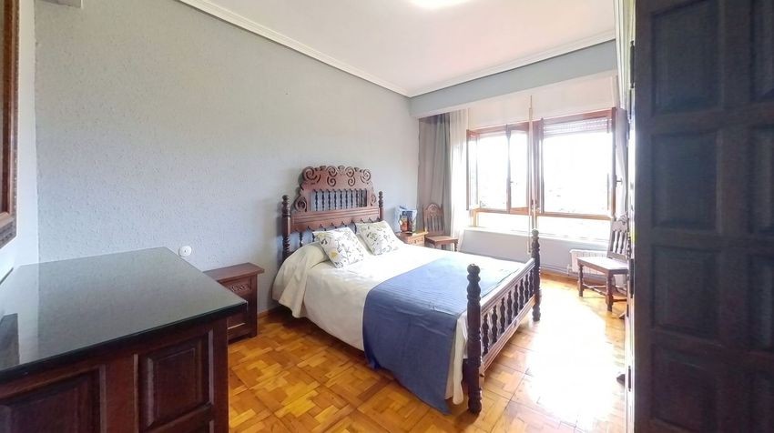 Exclusiva finca urbana de 3.212 m² con dos viviendas, zona industrial y máxima edificabilidad en Cerrazo (Reocín) - imagen 10