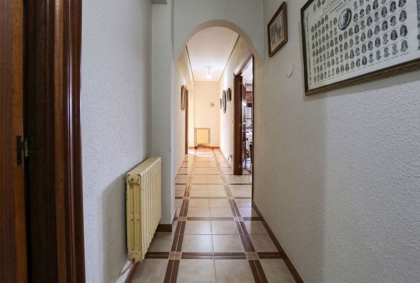 Exclusiva finca urbana de 3.212 m² con dos viviendas, zona industrial y máxima edificabilidad en Cerrazo (Reocín) - imagen 39