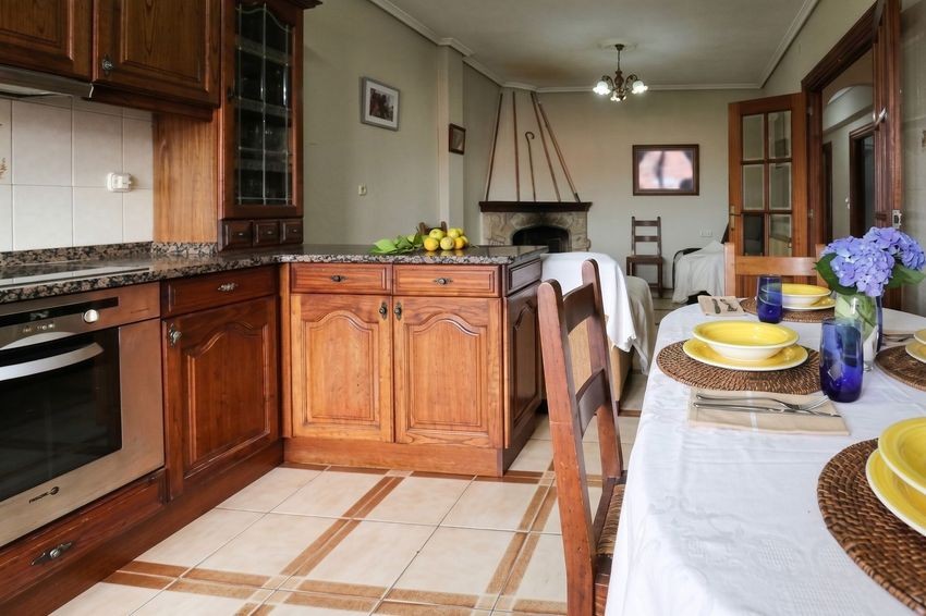 Exclusiva finca urbana de 3.212 m² con dos viviendas, zona industrial y máxima edificabilidad en Cerrazo (Reocín) - imagen 48
