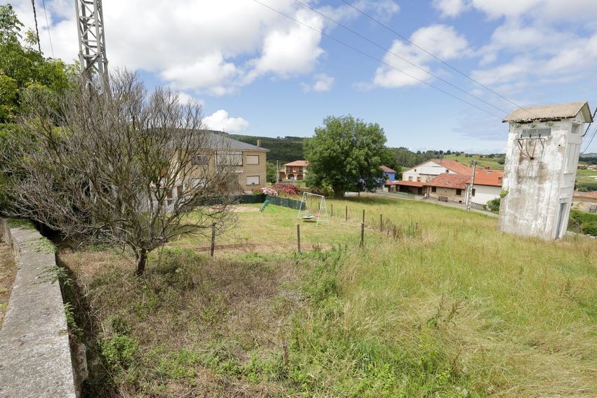 Exclusiva finca urbana de 3.212 m² con dos viviendas, zona industrial y máxima edificabilidad en Cerrazo (Reocín) - imagen 63