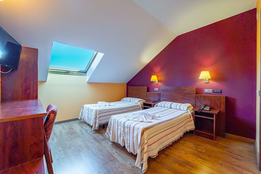 Gran hotel en pleno funcionamiento en la autovía A1, Somosierra: más de 3.000 m² construidos en 10.000 m² de terreno - imagen 32