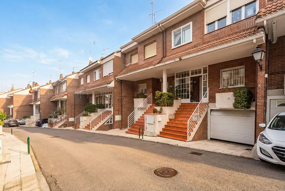 Chalet adosado en venta en Las Rozas - imagen 3