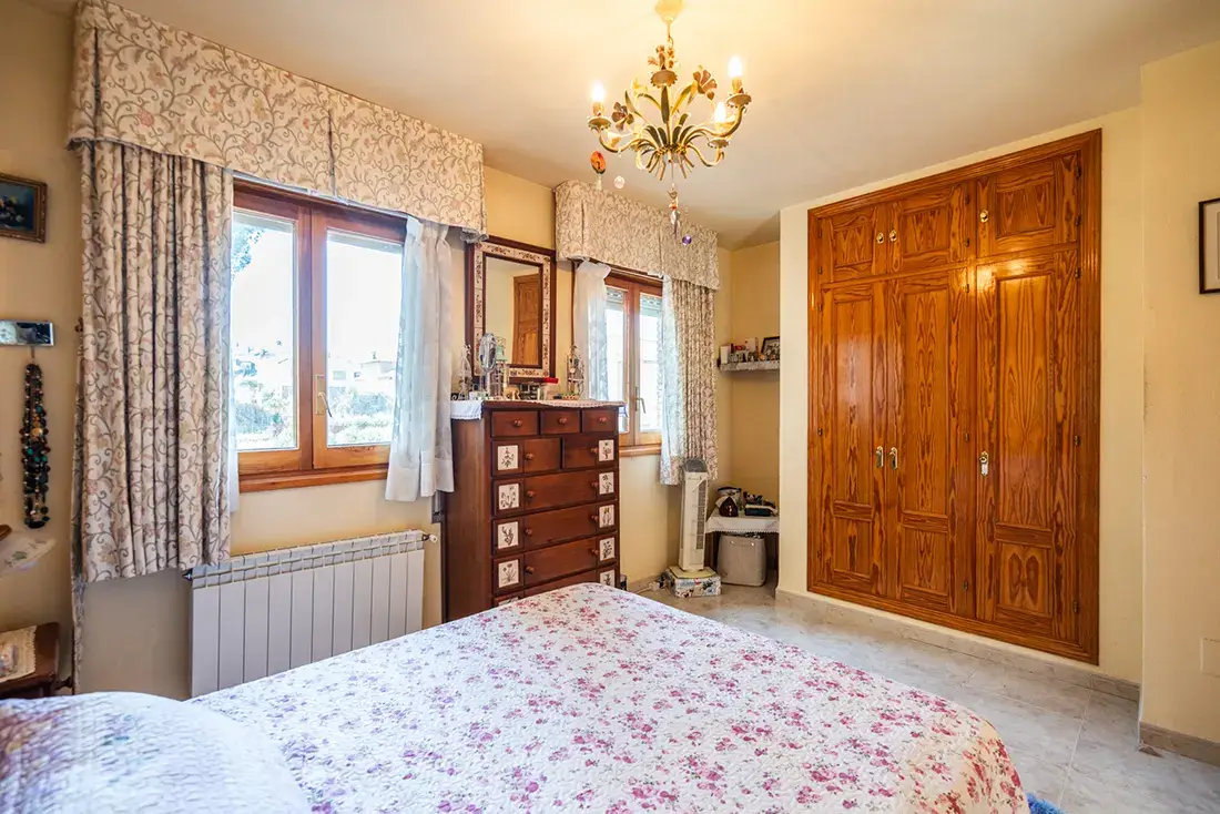 Chalet con parcela y vistas en venta en Manzanares El Real - imagen 12