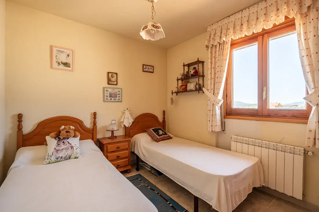 Chalet con parcela y vistas en venta en Manzanares El Real - imagen 17