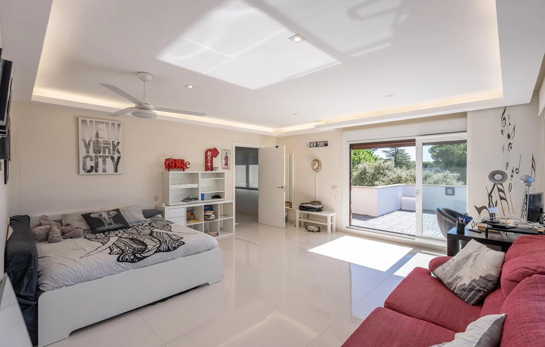 Chalet independiente en venta en Hoyo de Manzanares - imagen 8